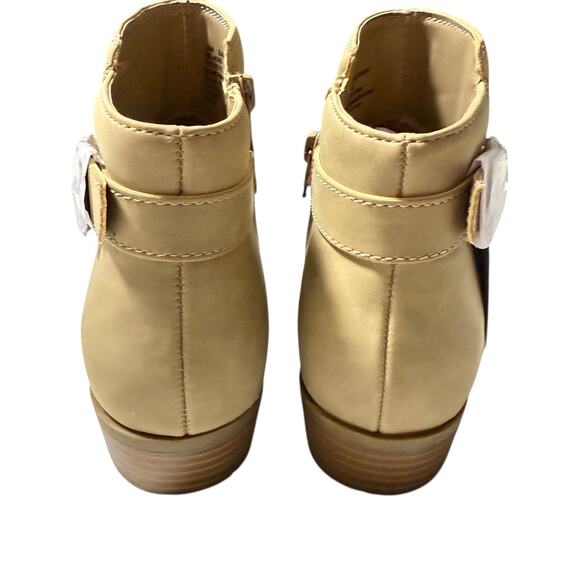 St. John's Bay Women's Beige Ryder Stacked Heel Booties SZ/8M - Picture 6 of 9